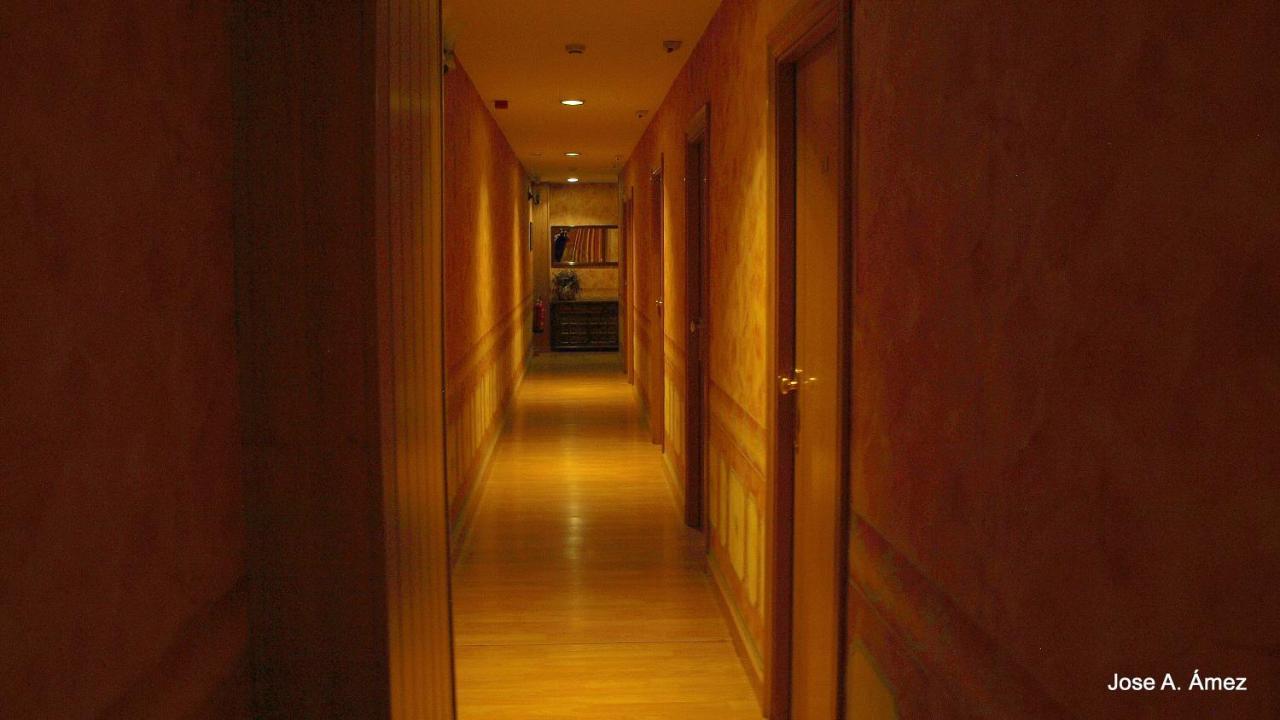 Hostal Orejas León Eksteriør billede