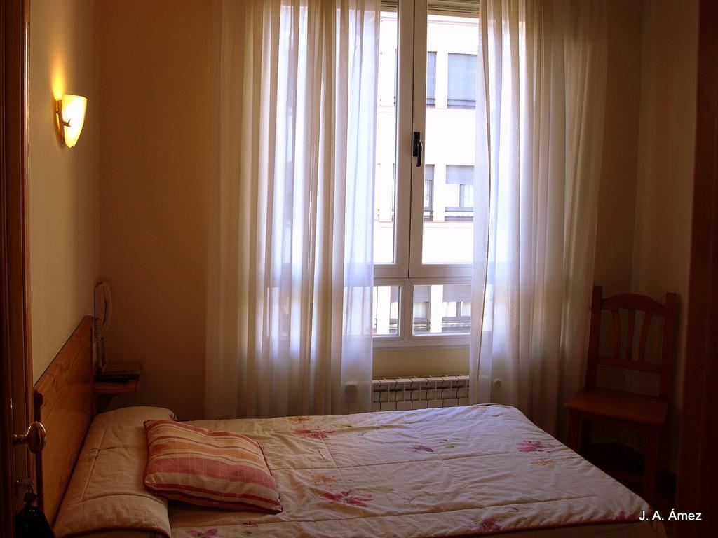 Hostal Orejas León Eksteriør billede