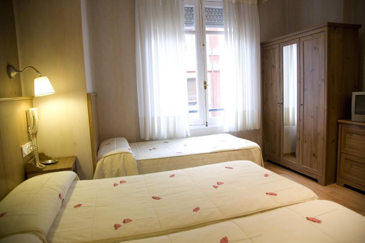 Hostal Orejas León Værelse billede